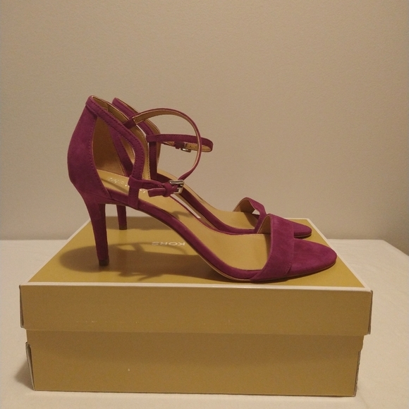 Micheal Kors Garnet Leather Simone Mid Sandals - Picture 5 of 12